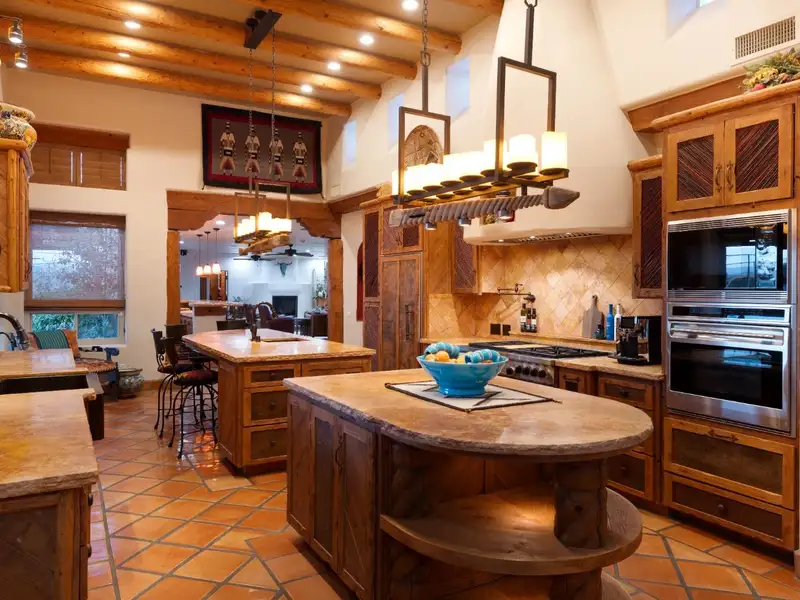 Luxury Estate with Stunning Views, Pool, Wine Cellar, and Extensive Amenities in Friant