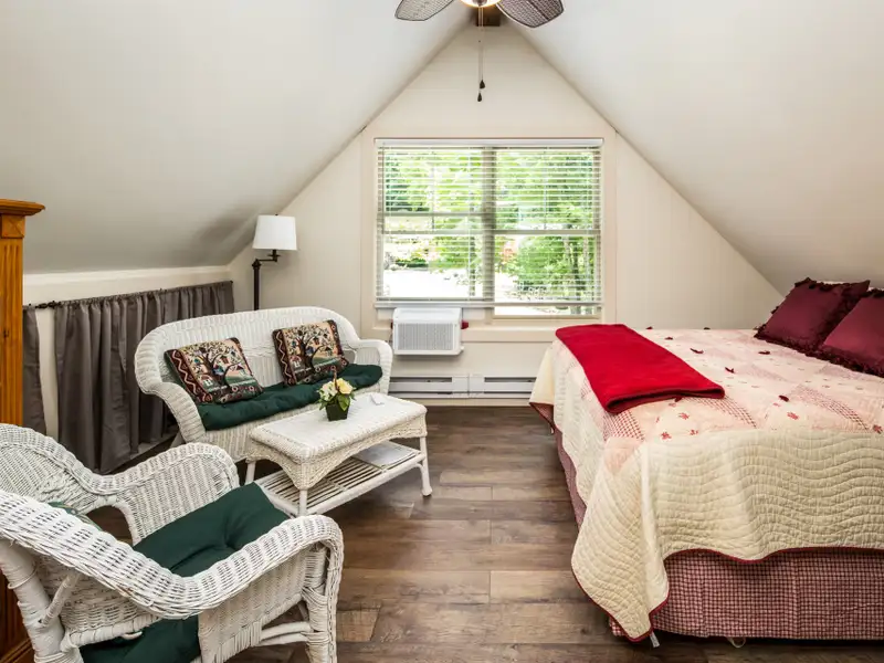 Serene 5.81-acre Retreat with Pavilion, Barn, Home, and Bold Creek Access