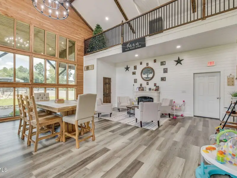 Custom Barndominium on 3 Acres with Pool and Income-generating Garage in Tennessee