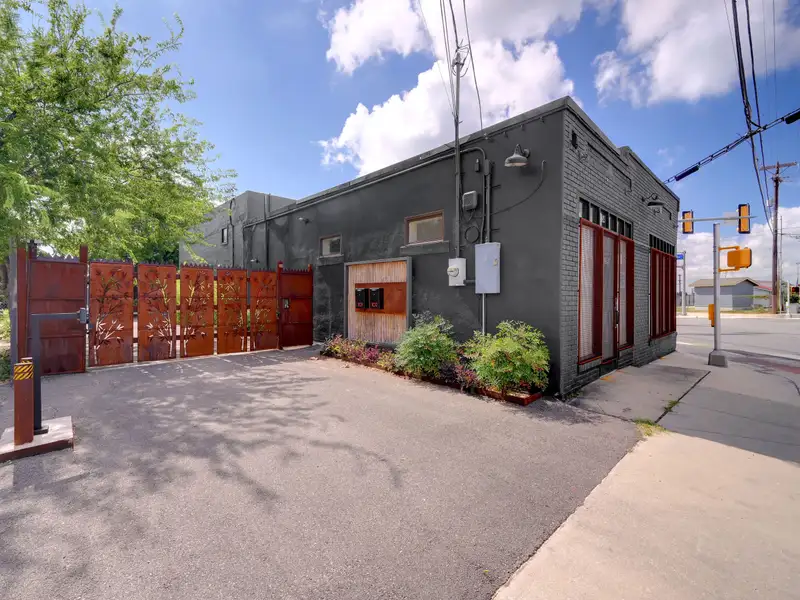 Charming Condo in San Antonio's Fredericksburg Road Area