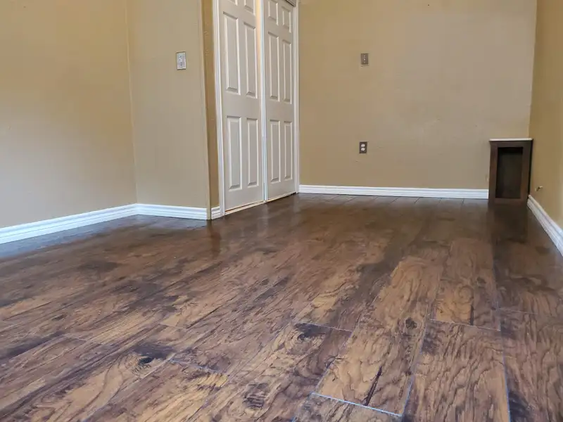 Income-producing Duplex in Ingram, Tx with Positive Cash Flow and Privacy Fencing