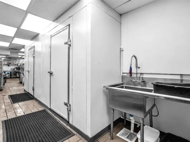Turn-key Mediterranean Restaurant in Prime Florida Location with 240 Seating Capacity