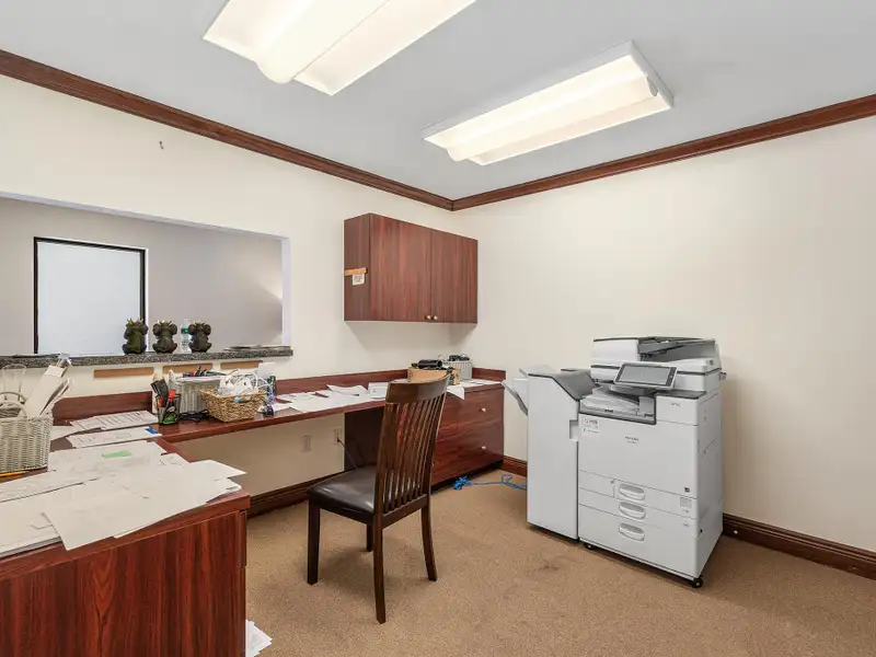 Mixed-use Office Building Investment Opportunity in Jupiter, Fl