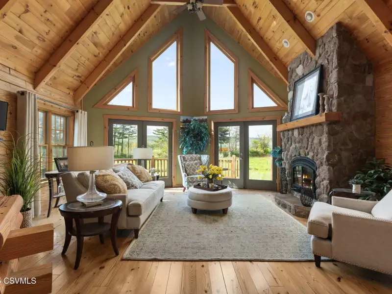 Commercial Log Home on 2 Acres with 3 Bedrooms and Scenic Views