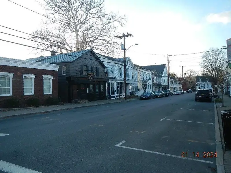 Commercial Space in Historic Montgomery Village - 2000 Sq Ft with High Visibility