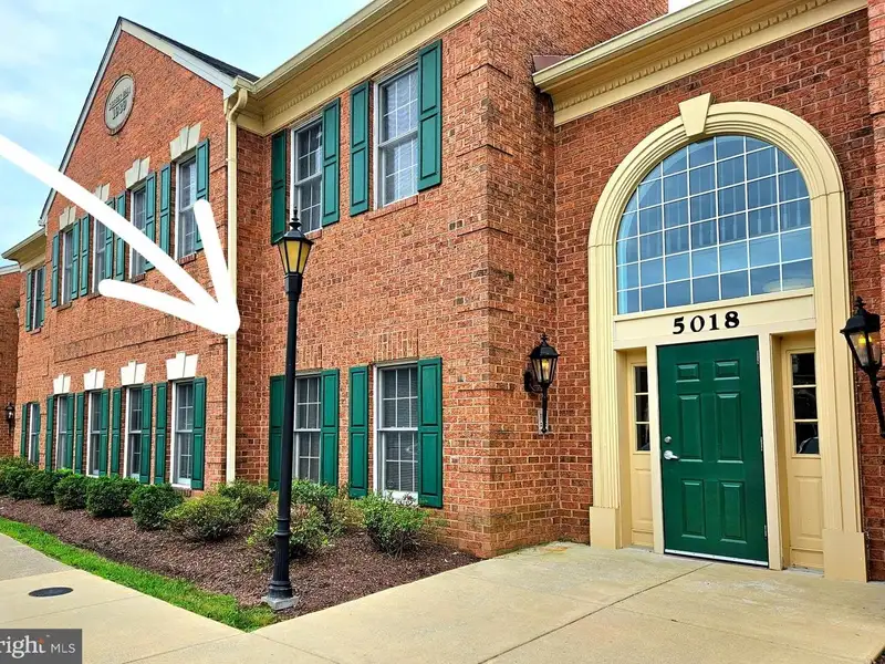 First-floor Commercial Office Suite in Desirable Ellicott City Location