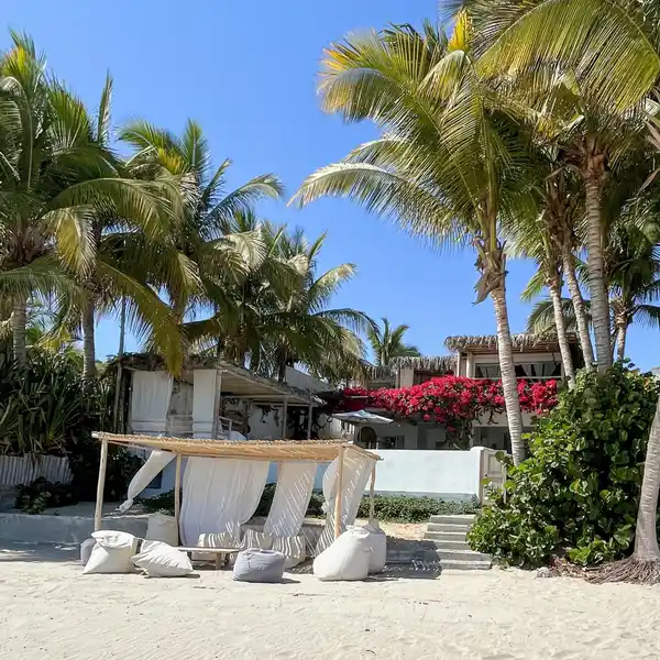 LUXURY BEACHFRONT VILLA INVESTMENT IN MáNCORA, PERU WITH PROVEN RENTAL HISTORY AND EXPANSION POTENTIAL
