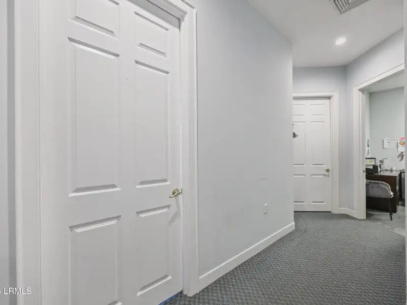Multi-use Building with Long-term Tenant and Warehouse/office Space in Prime Location