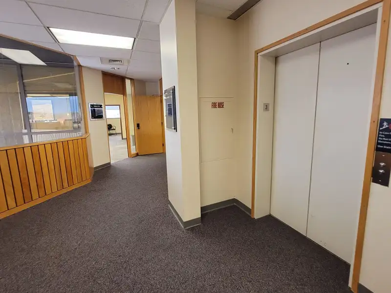 Large Office Building with Panoramic Views in Prime Downtown Location, 40,000 Sqft