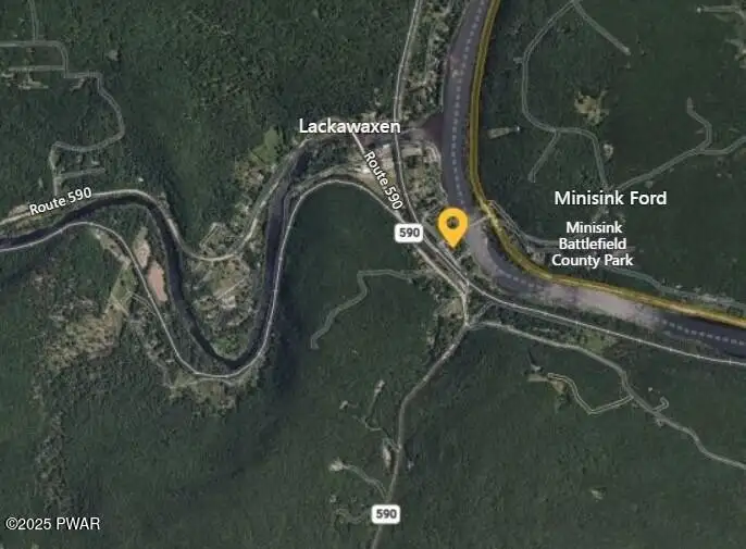Versatile 948 Sq Ft Commercial Space for Lease in Lackawaxen with River Access