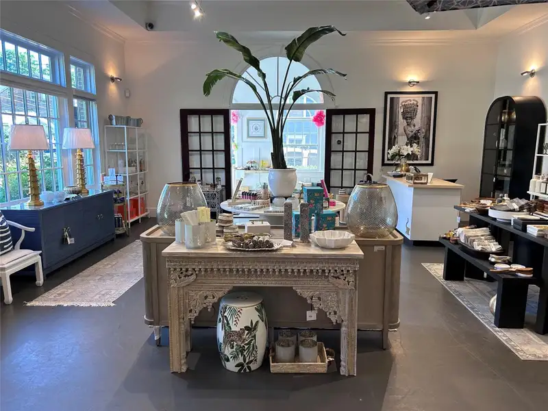 Prime 1000 Sq Ft Commercial Space on Main St, Cold Spring - Ideal for Gallery or Retail