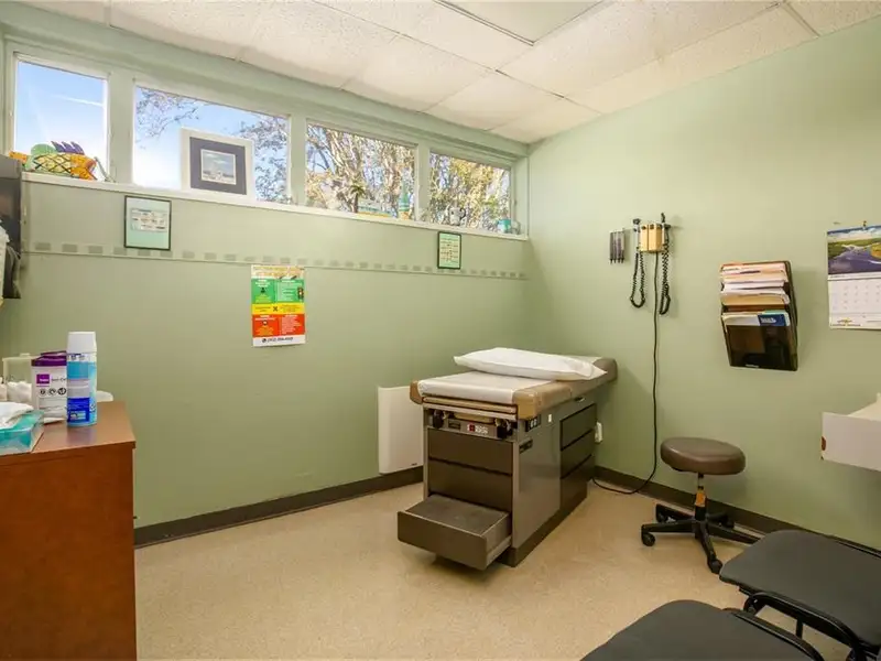 Medical Office Building for Sale in Prime Clermont Location with Ample Parking