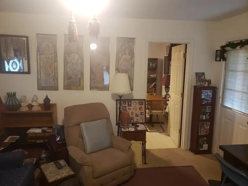 Versatile Retail Gift Shop and Cottages on 7.95 Acres with Mountain Views