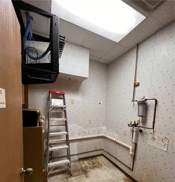 Commercial Space for Lease - Former Dental Clinic, $18/sf + Cam, Prime Location