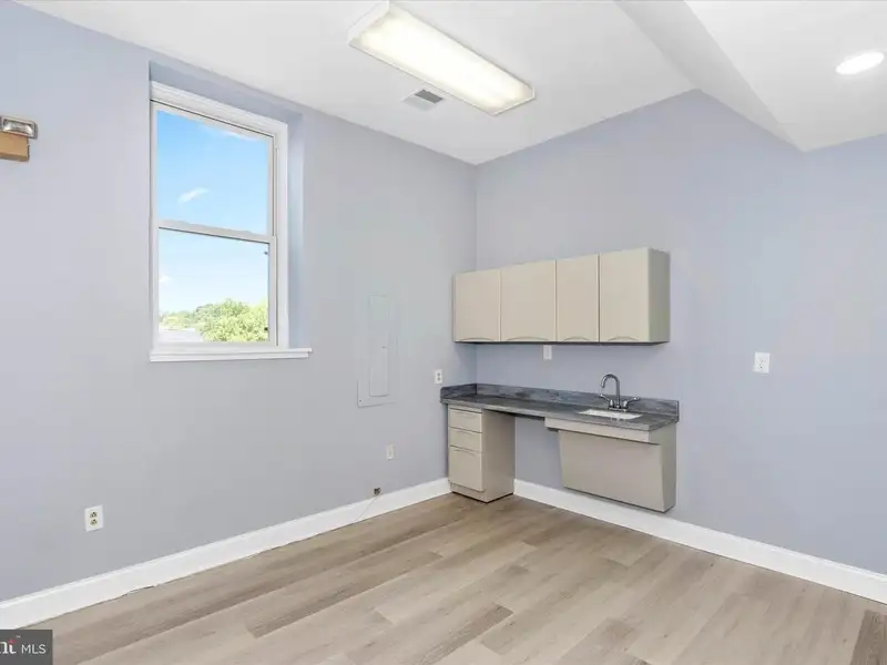 Renovated Office Condo with Loft Space in Trolley Square, 1815 W 13th St