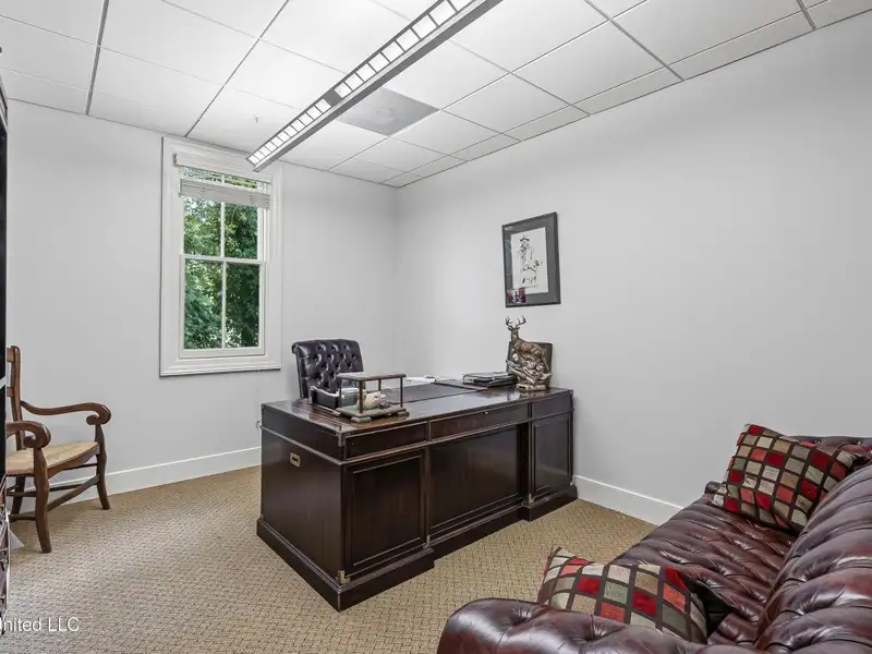 Versatile Office Space with Conference Room and Kitchen in Downtown Tunica