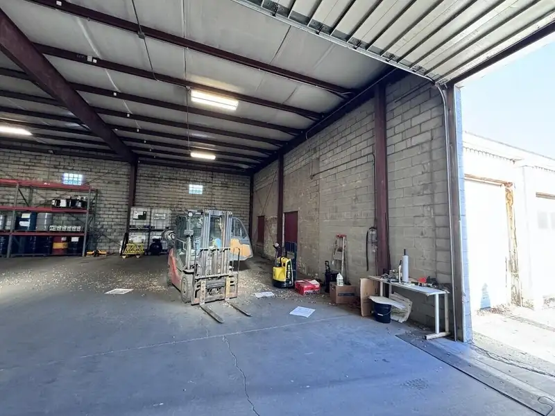 Industrial Business Suites for Lease in La Porte, in - Flexible Sizes Available