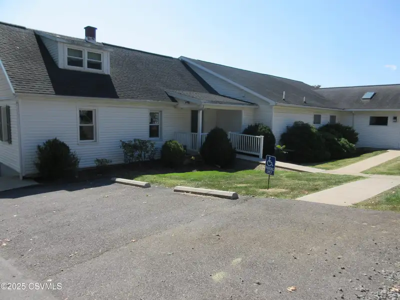 Commercial Property with 3,000+ Sf and Ample Parking in Northumberland