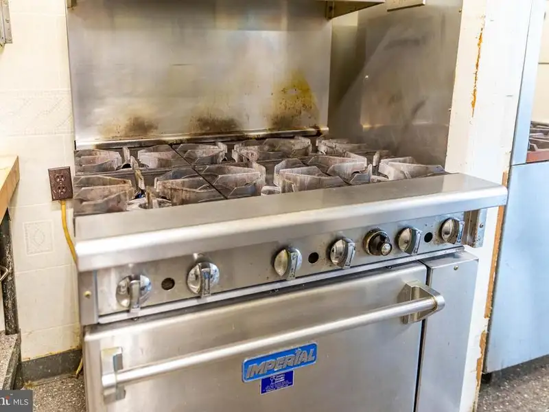 Established Restaurant with Commercial Kitchen and 120+ Seating in Hardy County