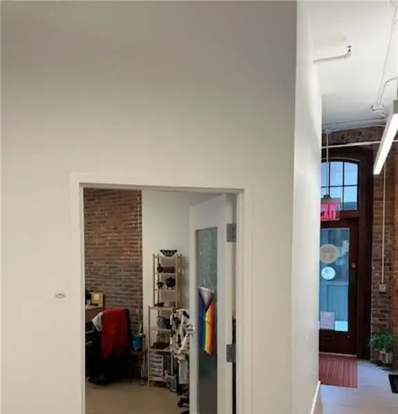 Boutique Retail/office Space in Corliss Landing, Providence with High Ceilings and Natural Light