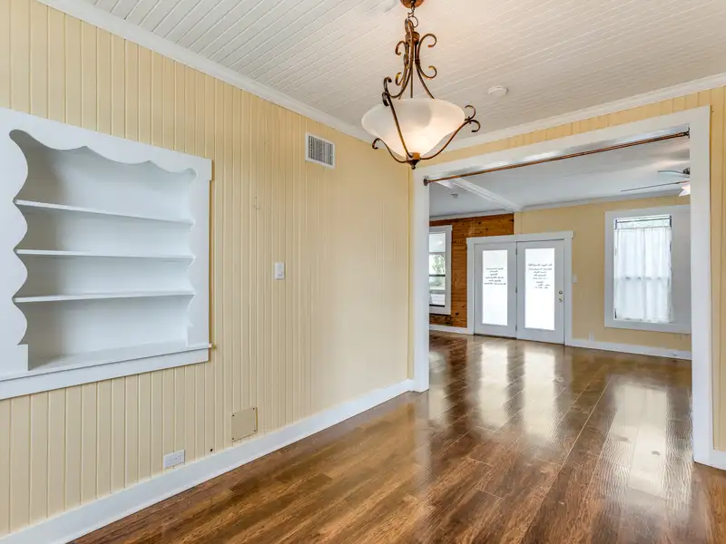 Historic Two-story Commercial Building with Garage Loft Apartment in Prime Location