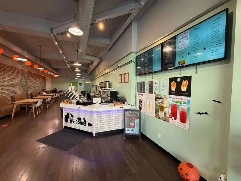 Renovated Retail Space for Sublease in Prime Downtown Iowa City Location