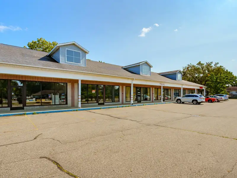 Prime 1,500 Sf Retail Space for Lease in Portage at High-traffic Corner