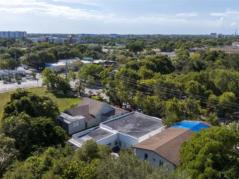 5-unit Multifamily Property in Miami's Opportunity Zone with Development Potential and Upgrades