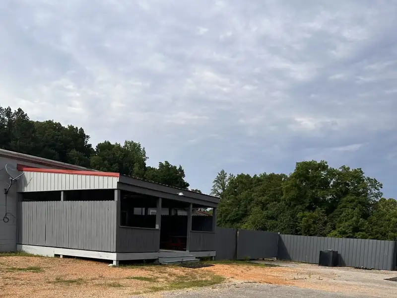 Commercial Restaurant with Rv Hookups and Additional Lot Near I-40 Exit 152