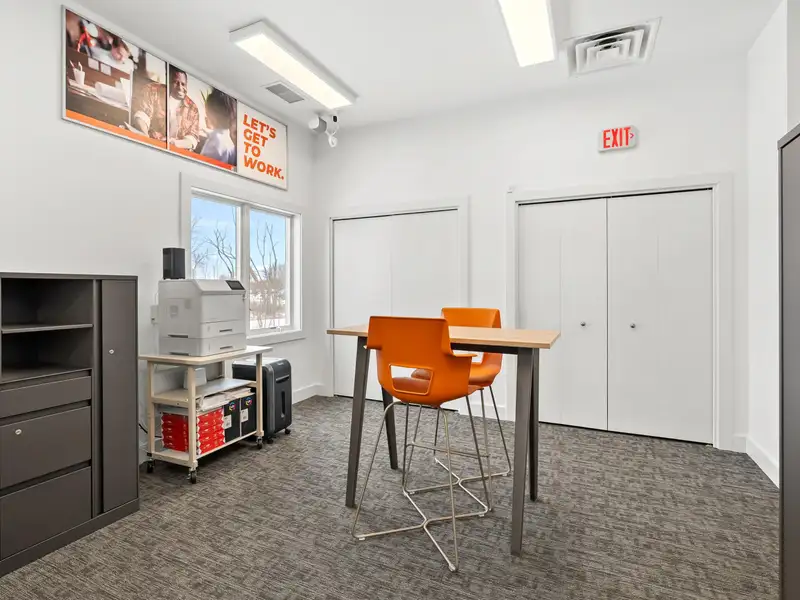 Modern Office Space for Lease in Lakeview District, Battle Creek with High Visibility