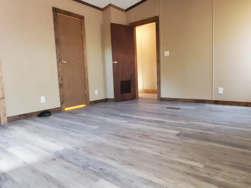 Income-producing Duplex in Ingram, Tx with Positive Cash Flow and Privacy Fencing