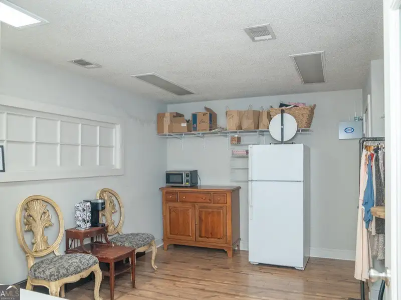 Prime Downtown Cartersville Commercial Property with Retail Space and Rooftop Potential