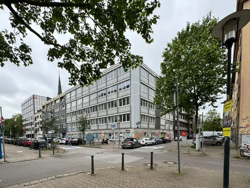 Investment Opportunity: Versatile Property in Nauwieser Viertel with 5,567 M² Potential