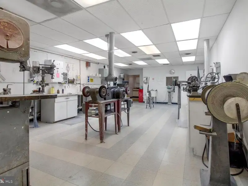 Versatile Commercial Fabrication Shop and Office Near Downtown Baltimore