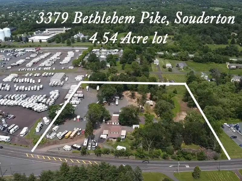 Versatile 4.5-acre Property on Bethlehem Pike with House, Barn, and Office Space