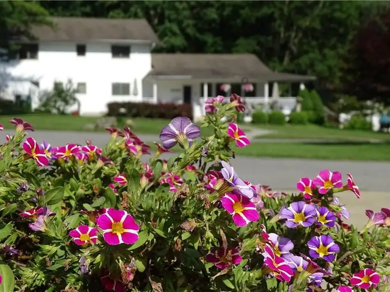 Versatile 75-acre Retreat Center in Hyde Park with Multiple Buildings and Amenities