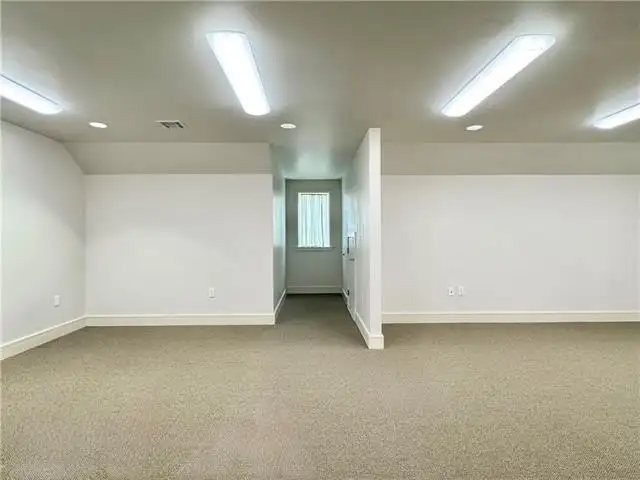 Class a Office Building for Sale or Lease in Prime Highway Commercial Location