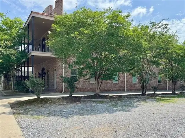 Upscale Office Space for Lease in Downtown Covington with Shared Amenities