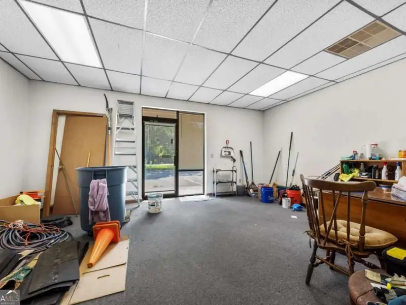 9,000 Sqft Industrial Building on 1.03 Acres in St. Marys, Ga