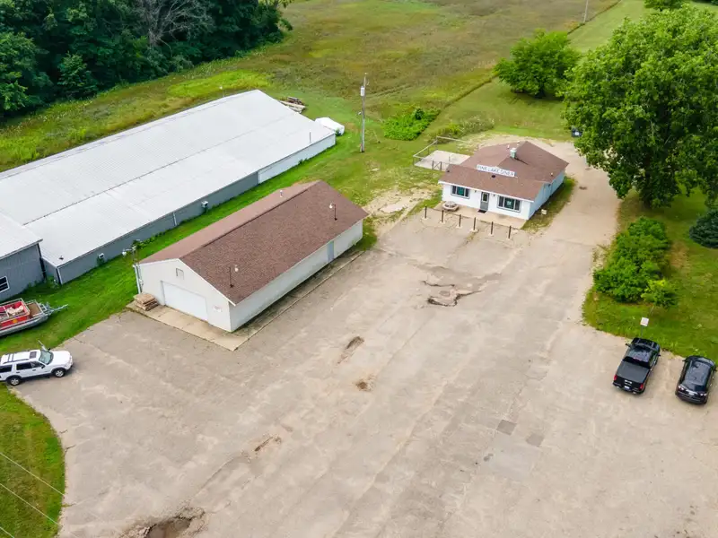 Cozy Diner with Pole Barn on 3 Acres Across from Pine Lake