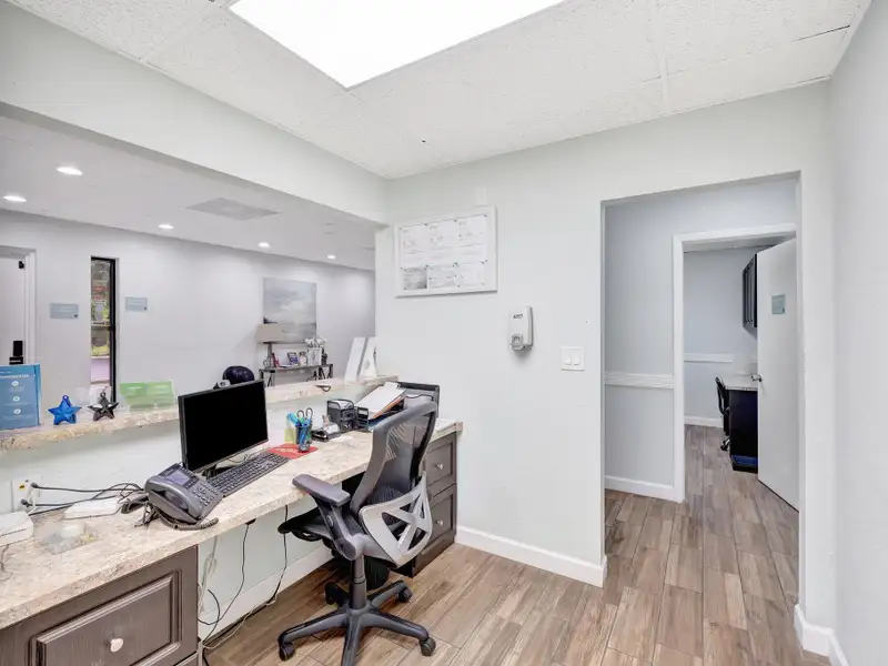 Medical/office Space for Lease on University Dr, Davie, Fl - 3,139 Rsf