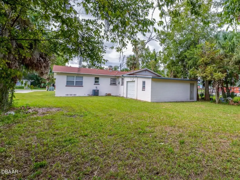 Versatile Single Family Home on 1/4 Acre in Sfr-5 Zoning