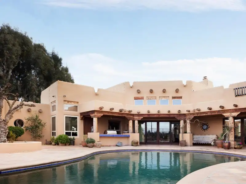 Luxury Estate with Stunning Views, Pool, Wine Cellar, and Extensive Amenities in Friant