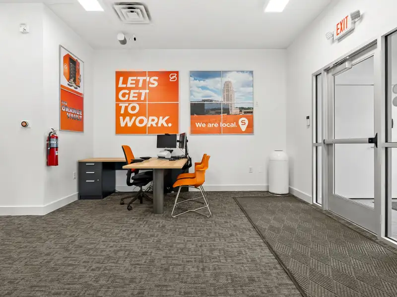 Modern Office Space for Lease in Lakeview District, Battle Creek with High Visibility