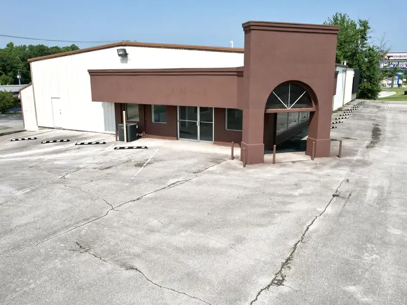 Versatile Commercial Property on Highway 25 N, Corbin with Showroom and Office Spaces