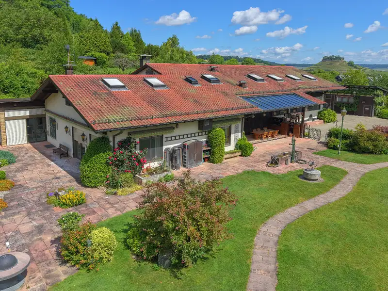 Spacious 34,000 M² Stud Farm Property with Main House, Pool, and Guest Accommodations