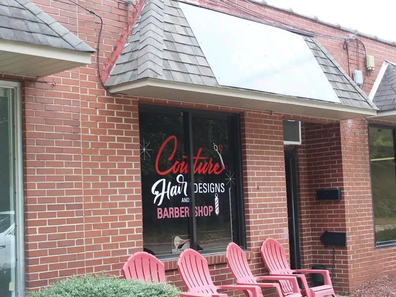 Commercial Space for Sale in Prime Location, Currently Operating as Hair Salon