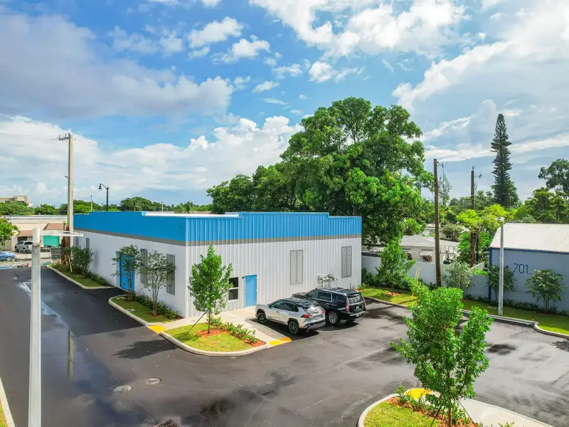 10,000 Sq Ft Warehouse Space for Lease in Pompano Beach, B-4 Commercial Zoning