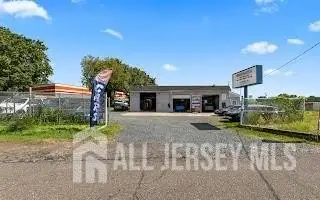 Turnkey Automotive Business with Car Dealership, Mechanic & Auto Body Shop in Prime Location