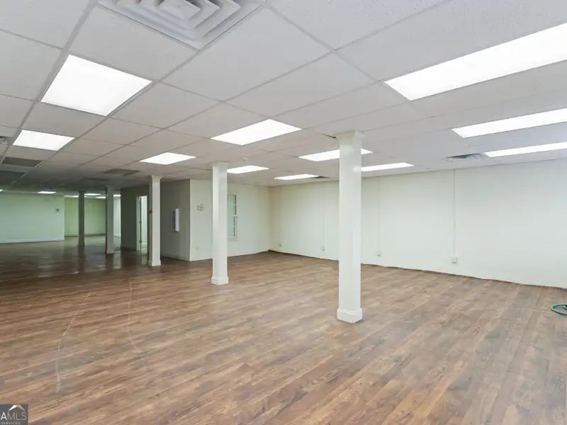 Versatile 7,900+ Sq Ft Medical Office Building in Prime Location Near Hospital